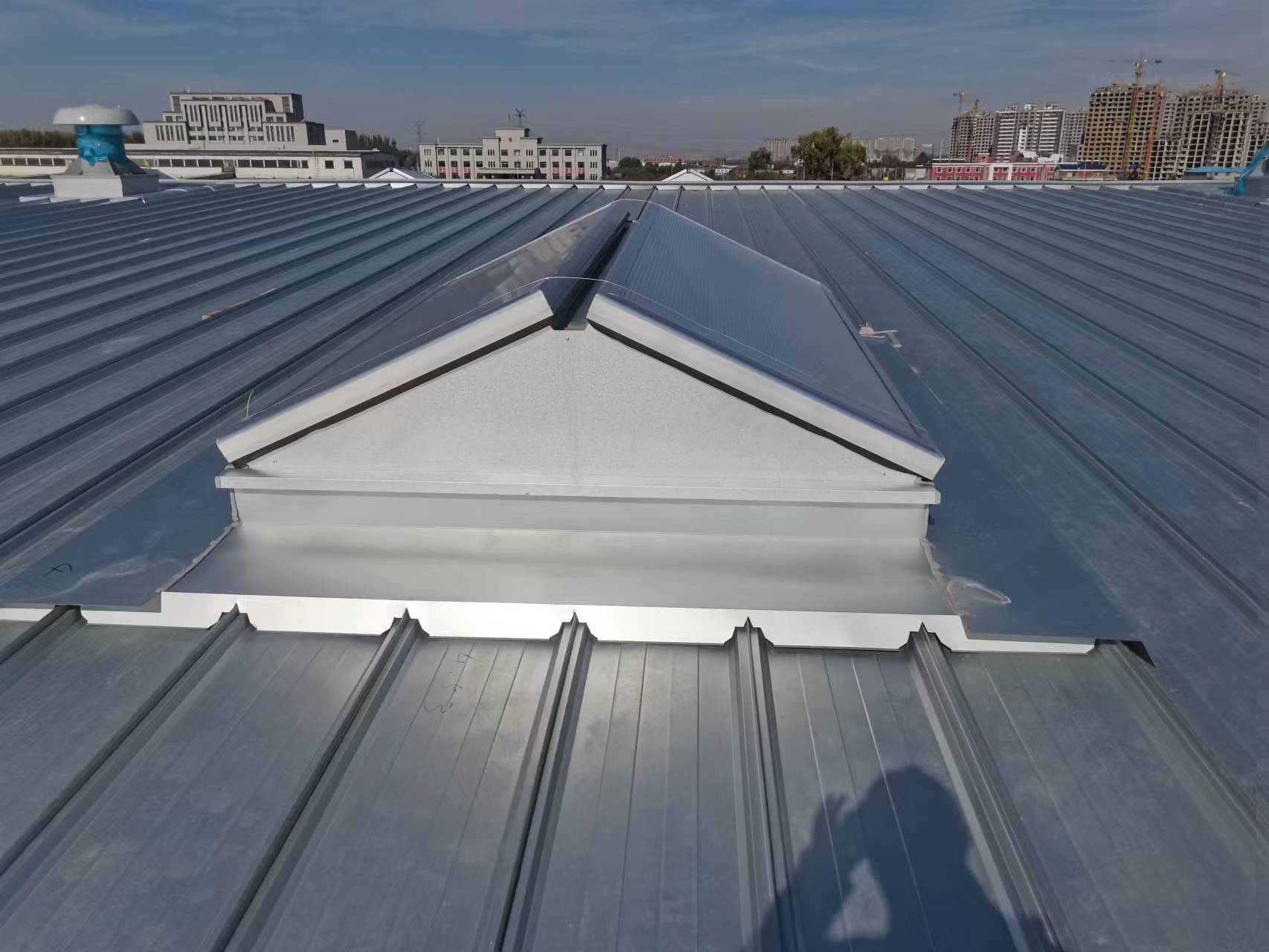 三角型上开天窗