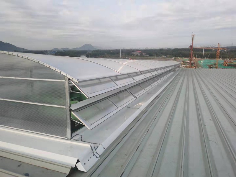 圆拱双层侧开天窗